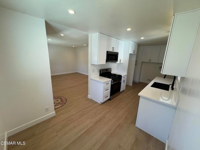 Building Photo - 1421 Sequoia Ave