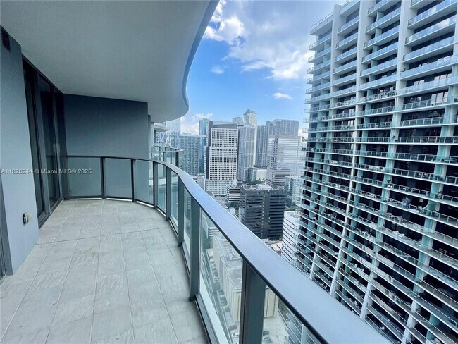 Building Photo - 1000 Brickell Plaza