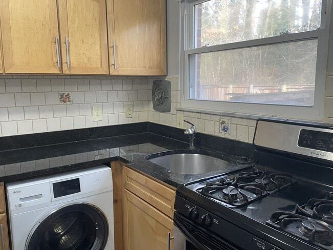 Building Photo - 3109 N Parham Rd