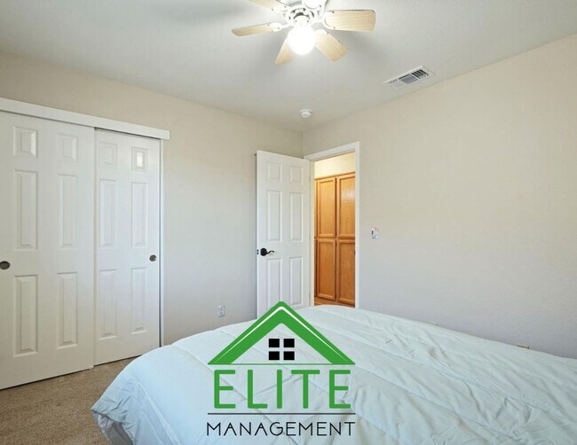 Building Photo - Spacious 4-Bedroom, 3-Bath Home in Desirab...