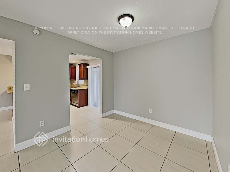 Building Photo - 312 S Moss Rd