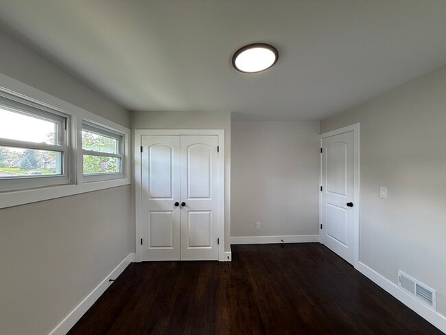 Building Photo - 1471 Frances Ln