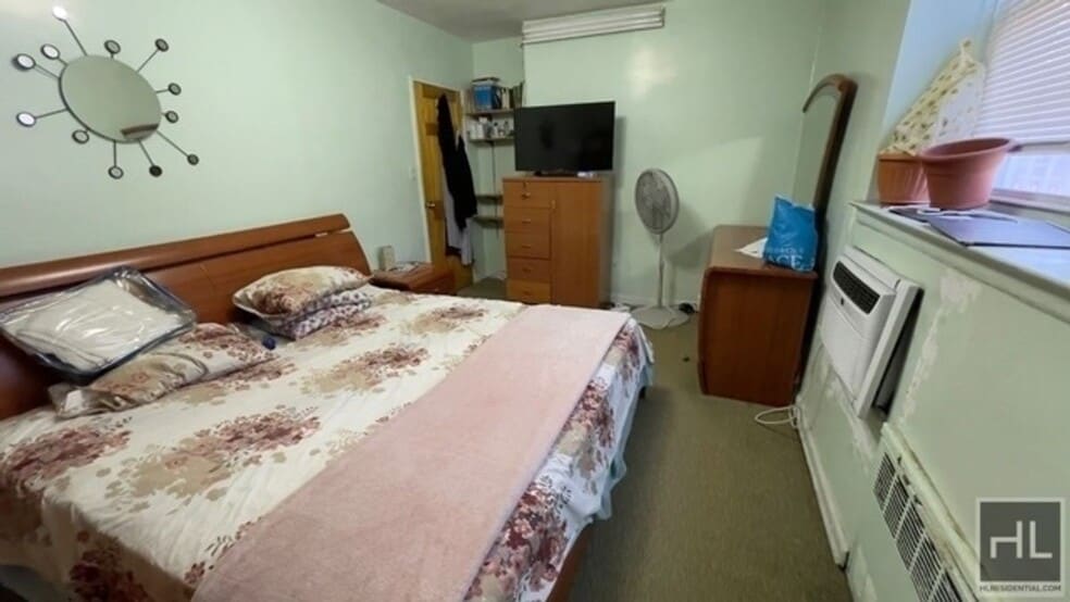 Building Photo - BRIGHT AND  LARGE 2  BEDROOMS RUGBY ROAD/P...