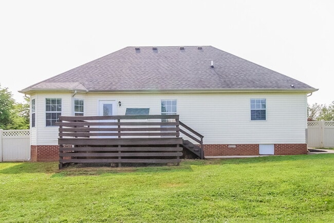 Building Photo - 1318 Knight Dr