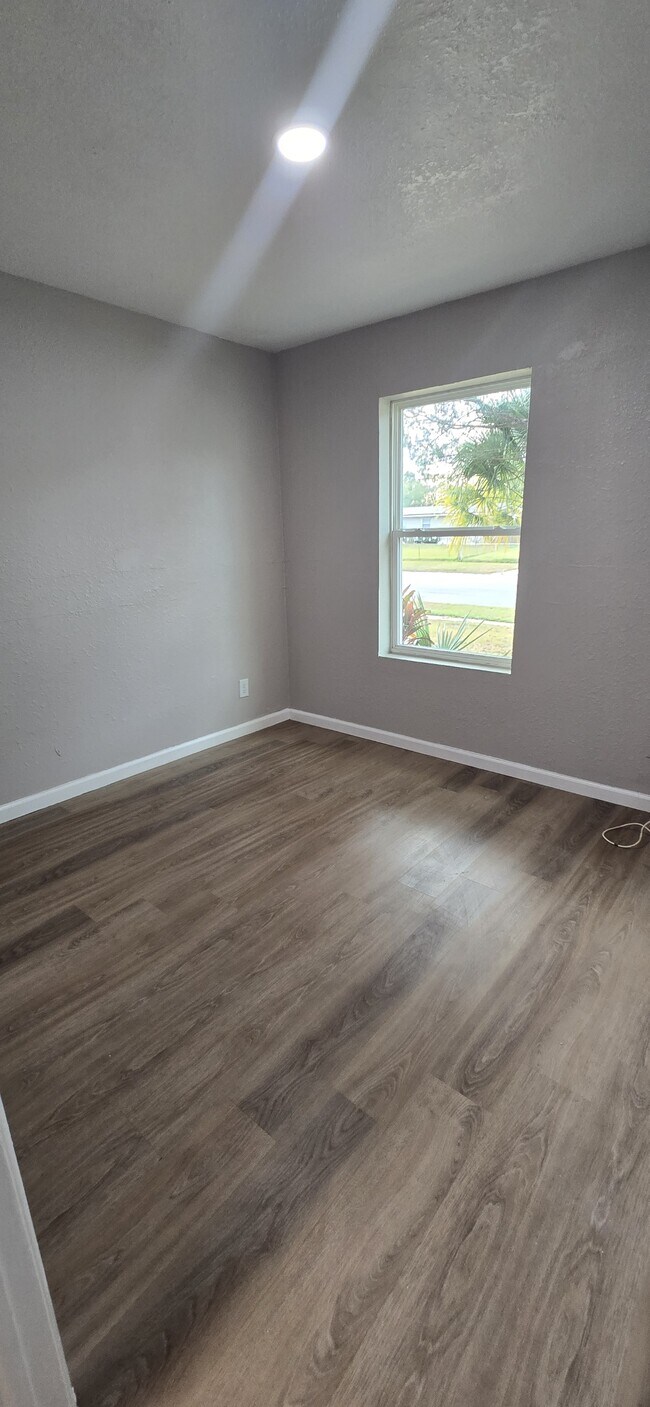 Building Photo - 2133 Hugh Edwards Dr