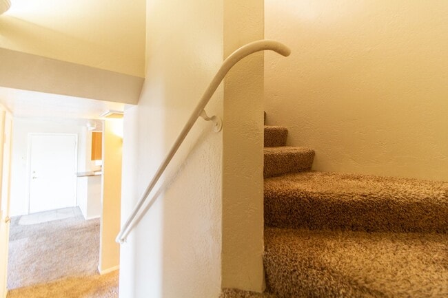 Building Photo - * COMING SOON * Great 2 bed/2 bath Condo i...