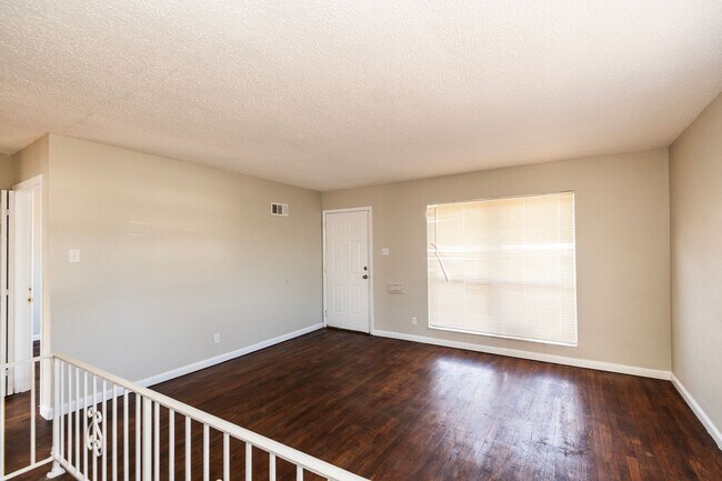 Building Photo - 8318-8320 Wabash Ave