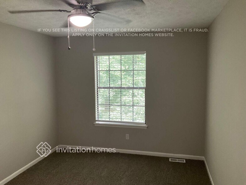 Building Photo - 2413 Leslie Brook Dr