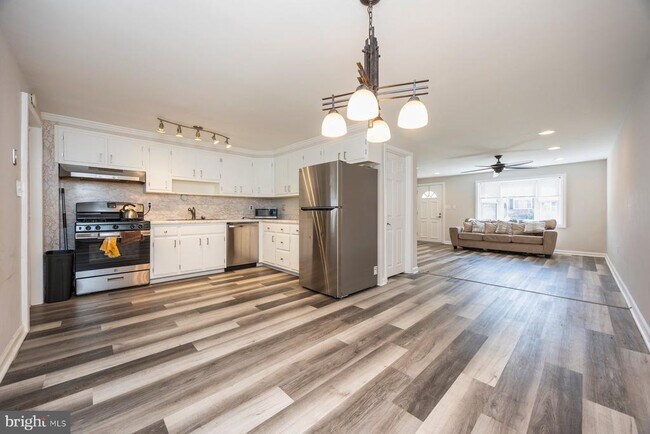 Building Photo - 3130 Ryerson Cir