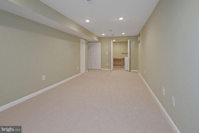 Building Photo - 1346 Rock Chapel Rd