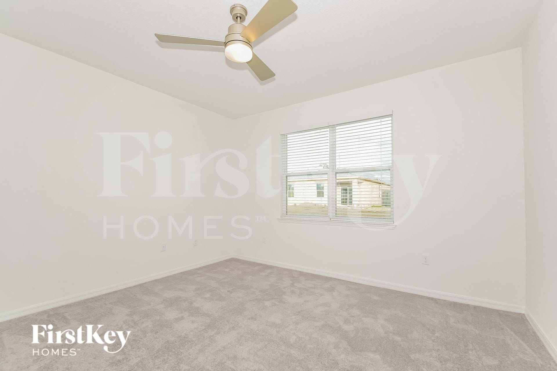 Building Photo - 327 Corbel Ln
