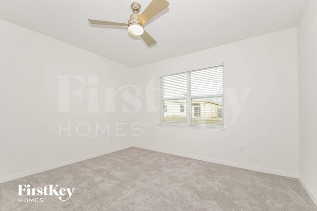 Building Photo - 327 Corbel Ln