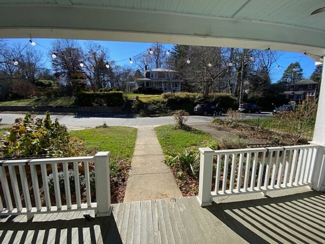 Building Photo - North AVL, 1920's Home with Contemporary U...