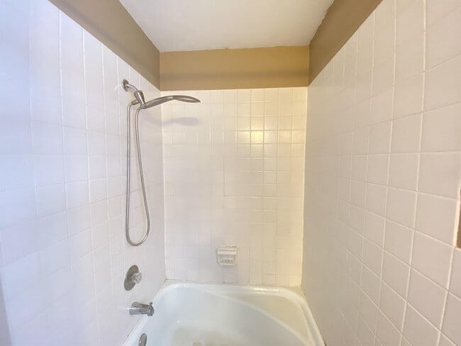 Building Photo - 1540 5th Ave SW