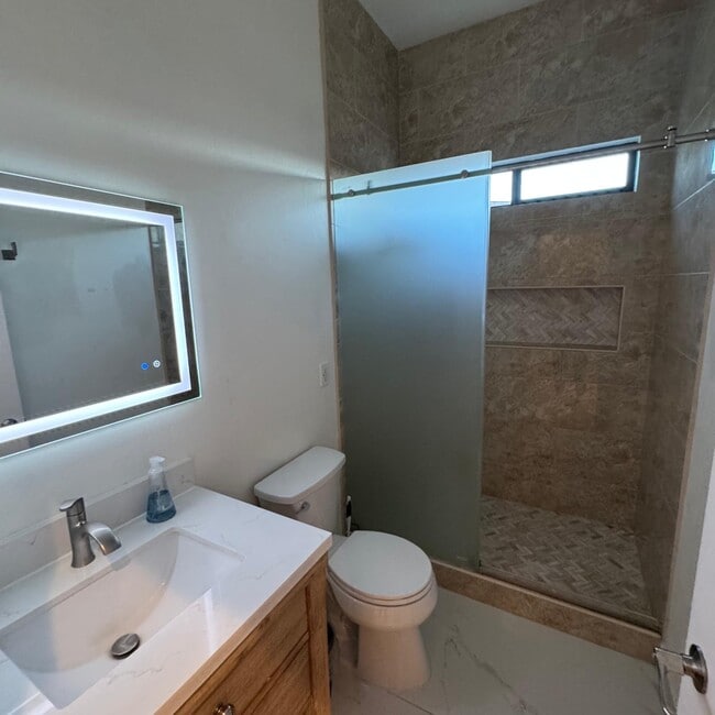 Building Photo - 1111 Vista De Los Alamos