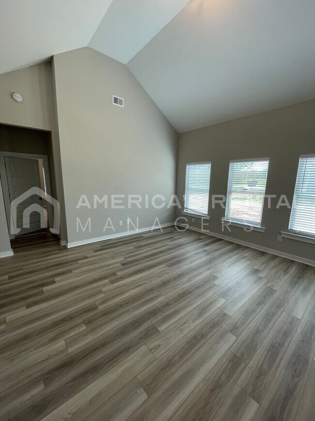 Building Photo - DEPOSIT PENDING!!! Home for Rent in Eastab...