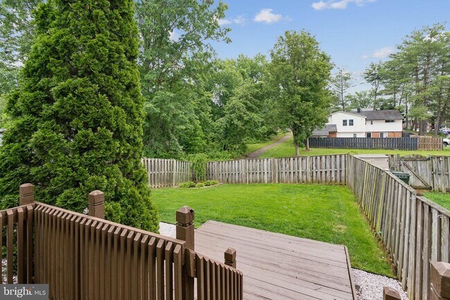 Building Photo - 7191 Fairfield Ct