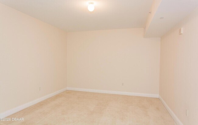 Building Photo - 241 Riverside Dr