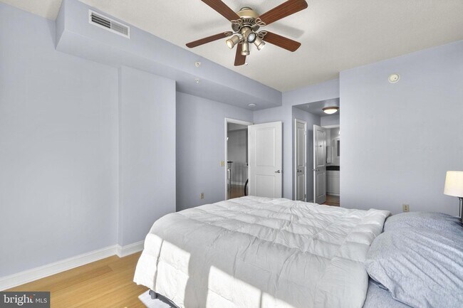 Building Photo - 11760 Sunrise Valley Dr