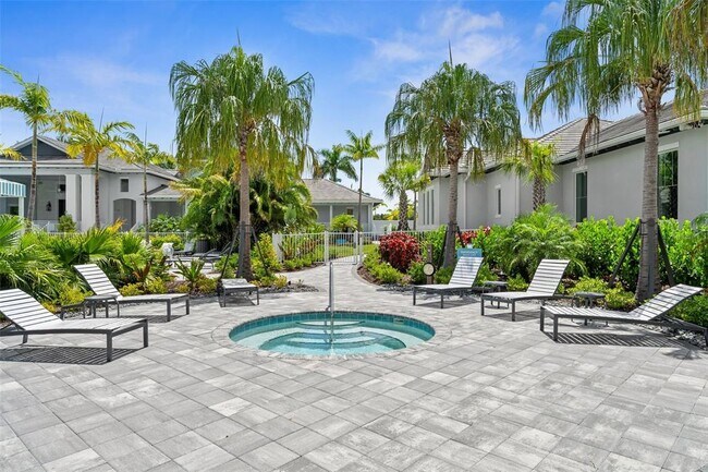 Building Photo - 10072 Lake Wales Cir