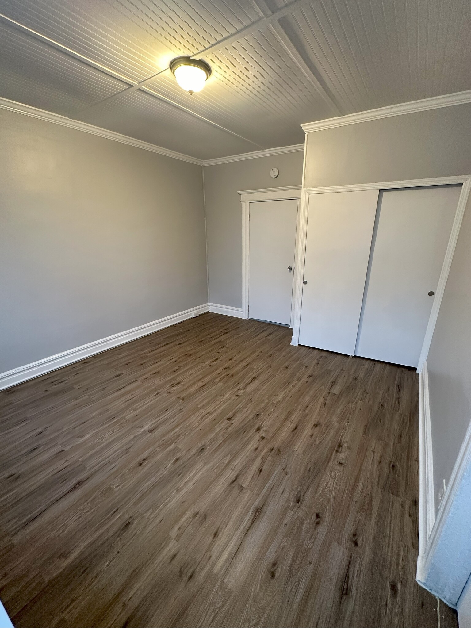 Building Photo - 7 Woodland Ave