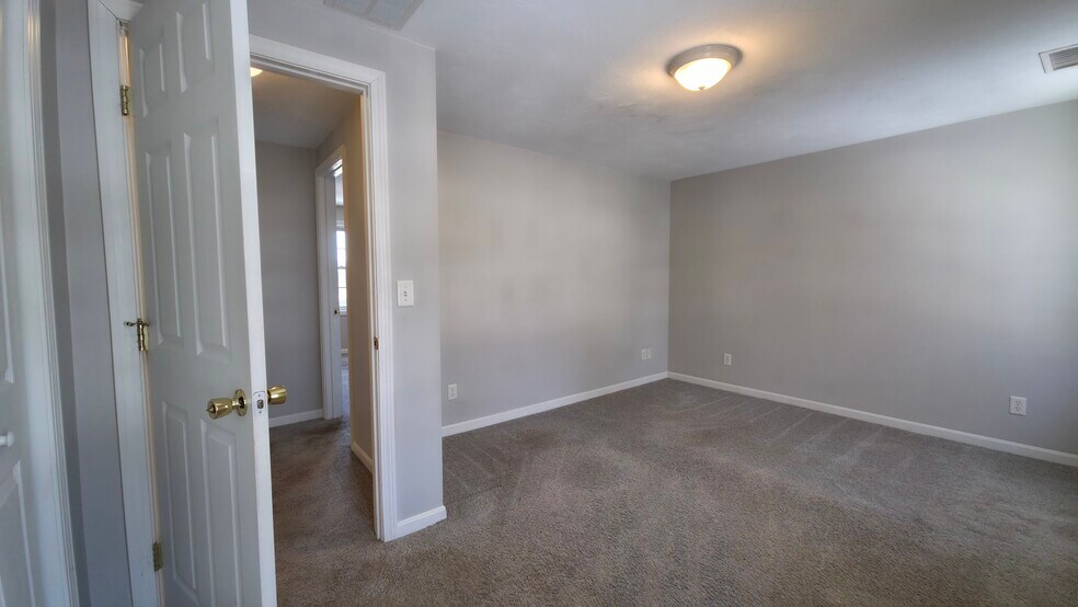 Building Photo - 1 Rosamond St