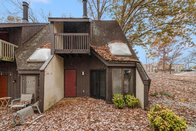 Primary Photo - 115 Beechnut St