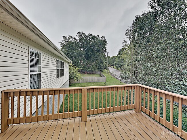 Building Photo - 1412 Angel Ct