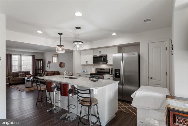 Building Photo - 35 Mengel Rd