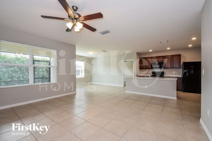 Building Photo - 1912 NW 15th Terrace