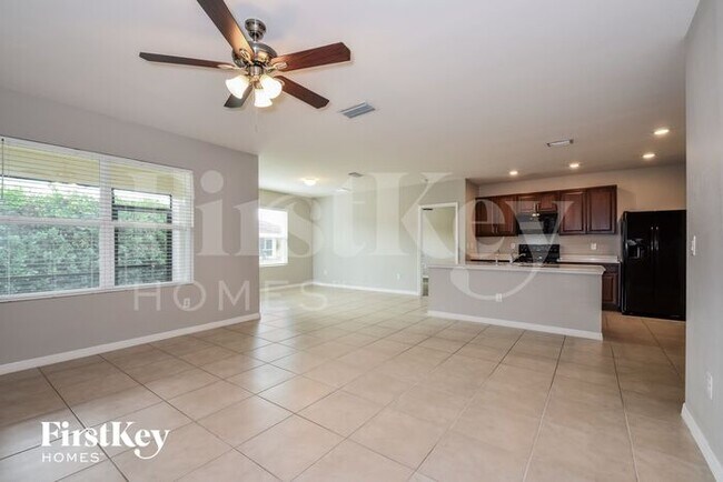 Building Photo - 1912 NW 15th Terrace