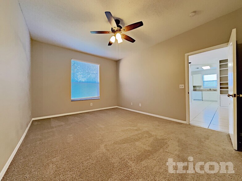 Building Photo - 10314 Goldenbrook Way