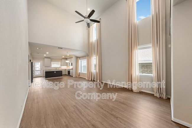 Building Photo - 2080 Cowan Dr