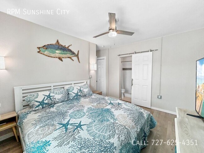 Building Photo - 14135 Palm St