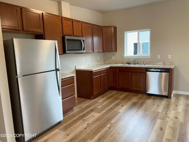 Building Photo - 116 Willow View Circle