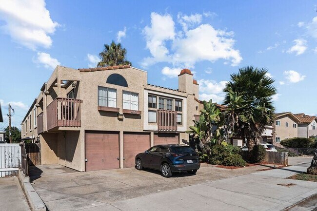 Building Photo - 4642 Utah St