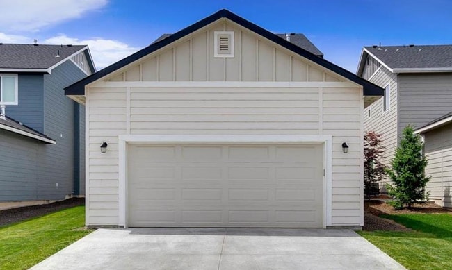 Building Photo - 3 Bedroom 2.5 Home with a 2 Car Garage Meridian