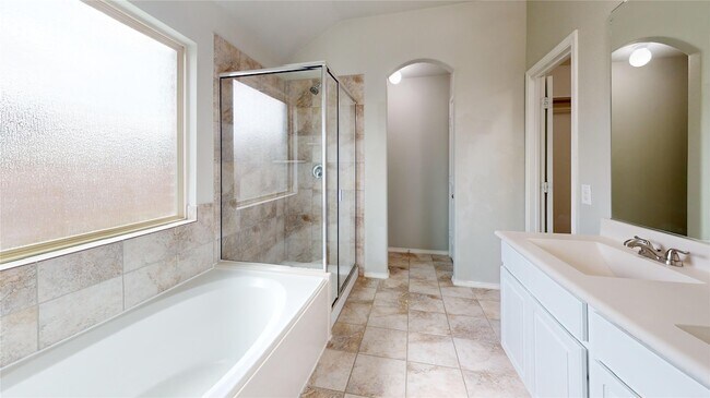 Building Photo - 3101 Buckthorn St