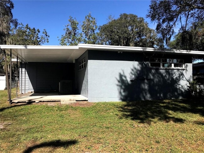 Building Photo - 8021 N Ola Ave