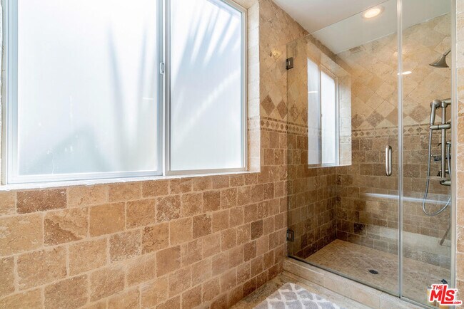 Building Photo - 16123 Sunset Blvd