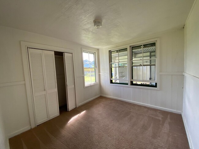 Building Photo - Classic 2-Bedroom Home in Hilo – Convenien...