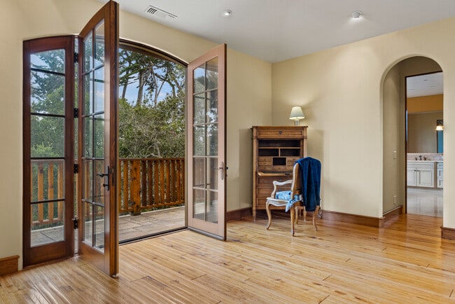 Building Photo - 3317 Taylor Rd