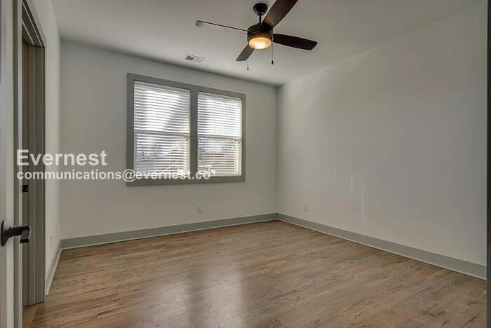 Building Photo - 915B Caruthers Ave