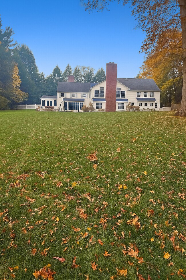 Building Photo - 142 Brookside Rd