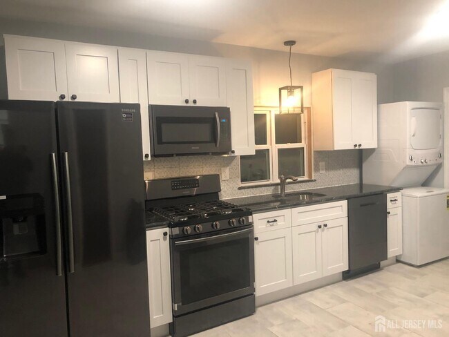 Primary Photo - 78 Old Route