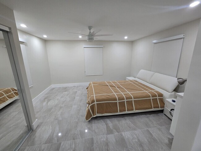 Building Photo - 2207 Taft St