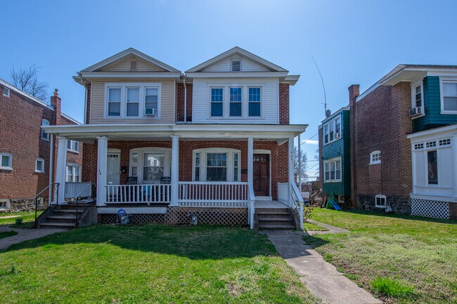 Building Photo - 505 E 19th St