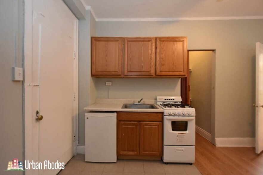 Building Photo - 3824 N Fremont St