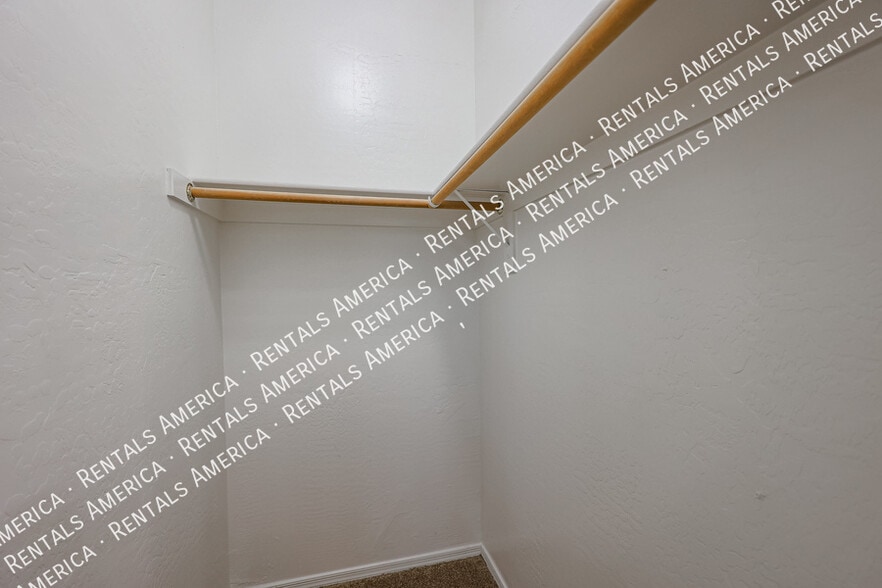 Building Photo - 3117 W Espartero Way