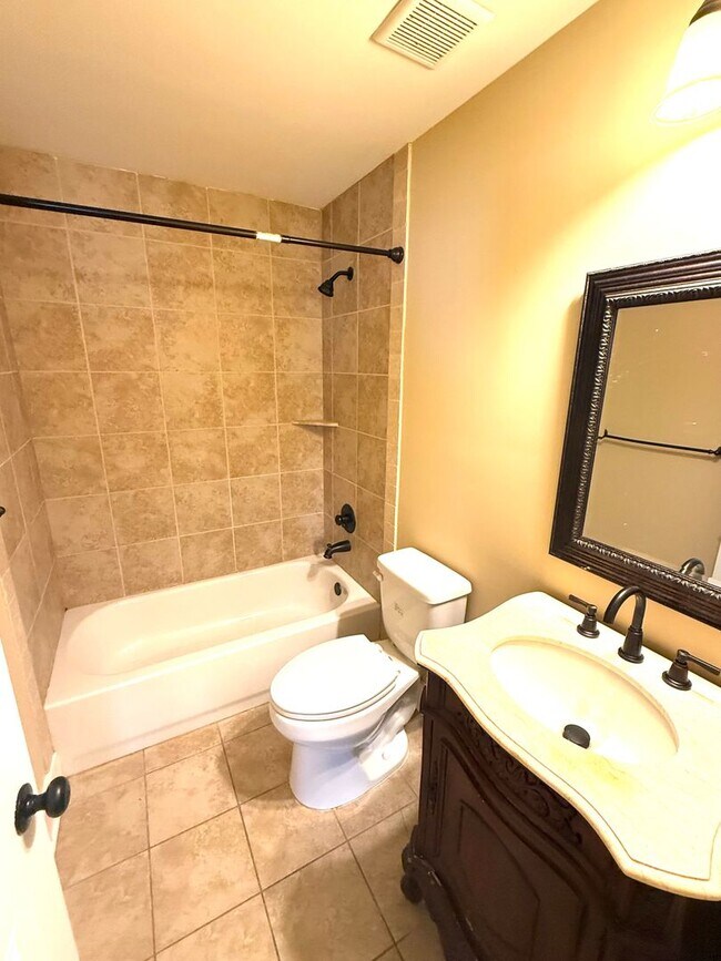 Building Photo - **3 Bed 2 Bath With a Garage In Park Lake** Call 334-366-9198 to schedule a self tour